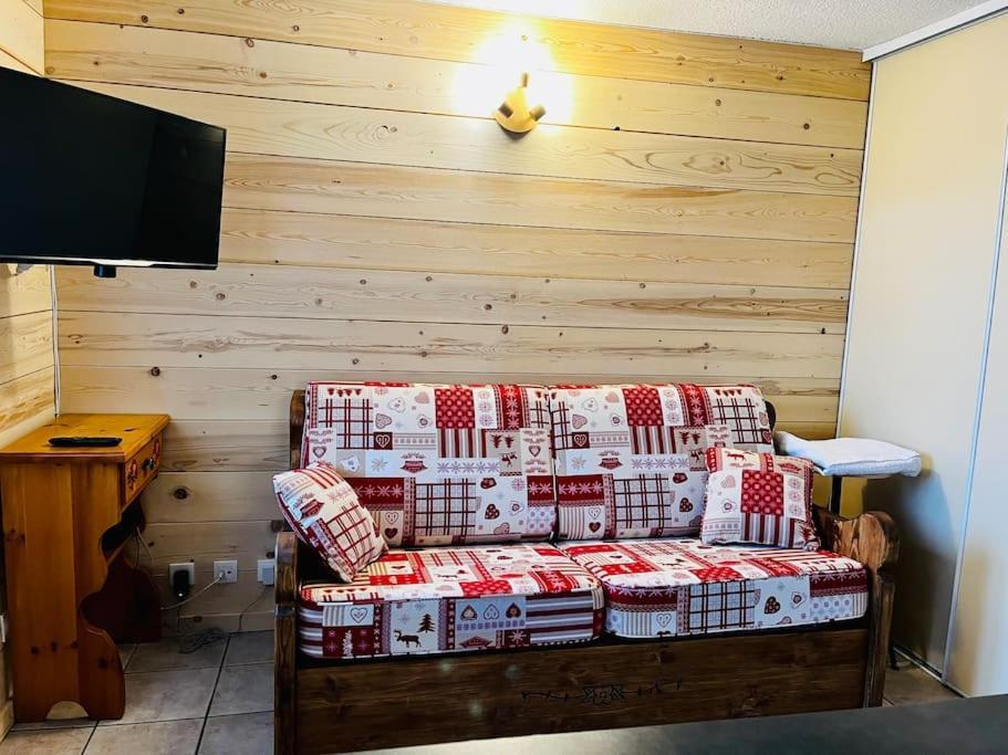 Appartement Au Pied Des Pistes Комблу Экстерьер фото